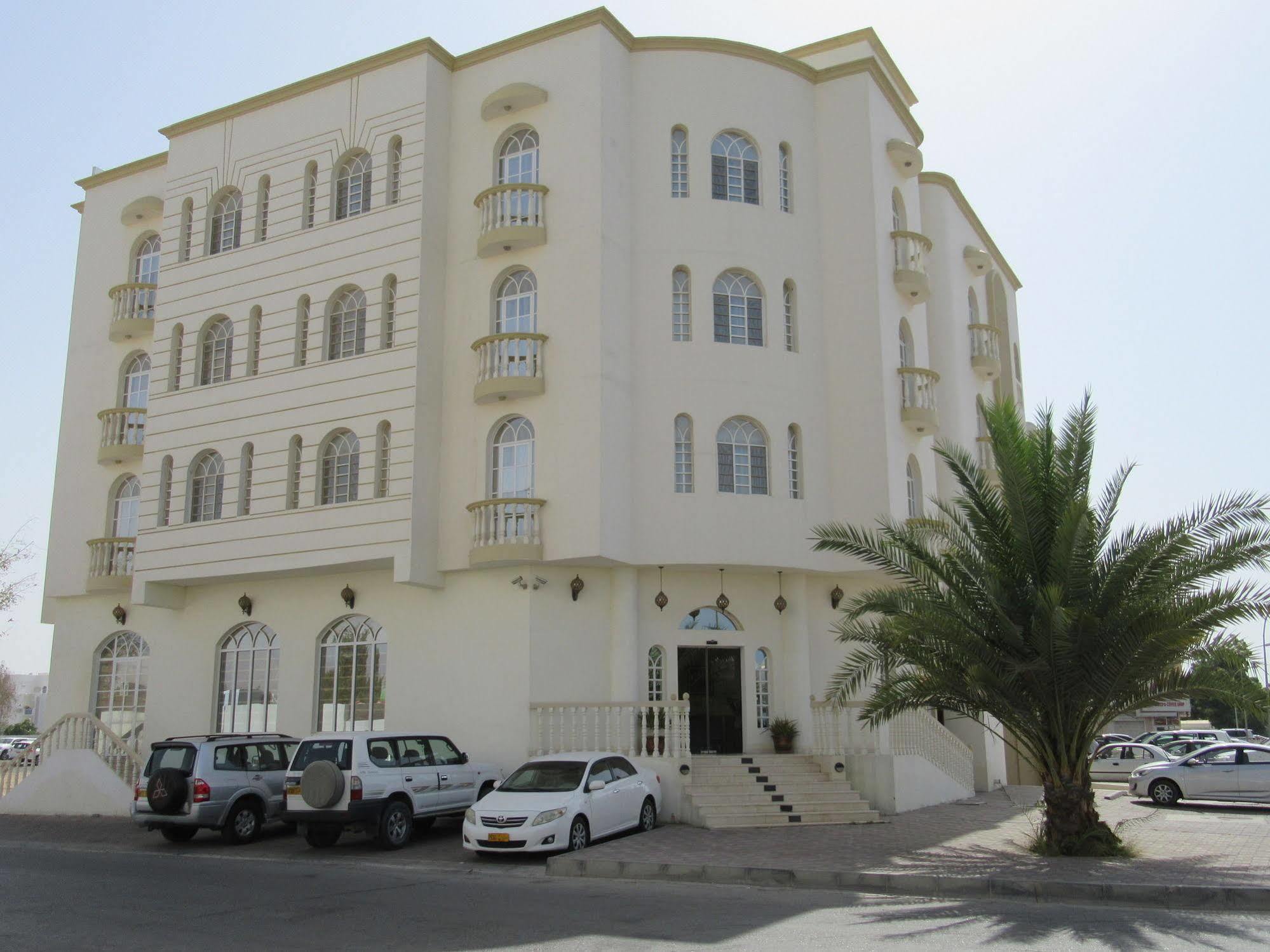 Al Ferdous Hotel Apartments Маскат Екстериор снимка